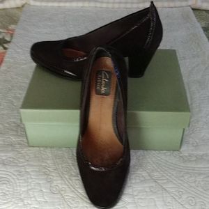 Clark's Suede and Patent Pump